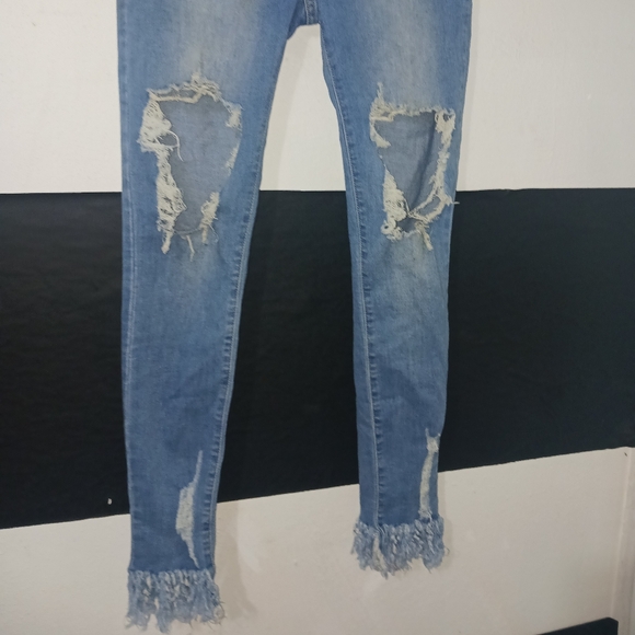 Shein Women light blue destroyed knee Fringe skinny jeans - Picture 4 of 12